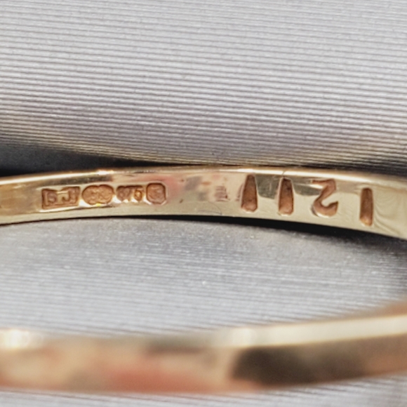 9k Solid Yellow Gold Genuine Dark Blue Sapphire & Diamond Flower Ring - Picture 7 of 9